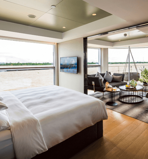 Scenic Spirit Royal Panorama Suite Bedroom